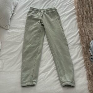 TNA cozy fleece boyfriend sweatpants